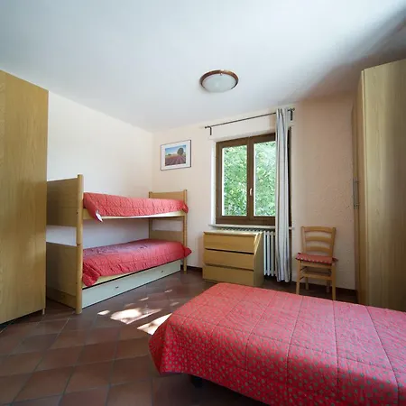 Linda アパート バルドネッキア